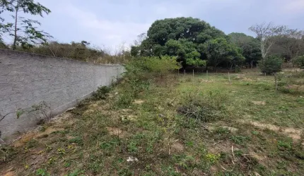 Encantador terreno de 512 m² com RGI no Balneário das Conchas