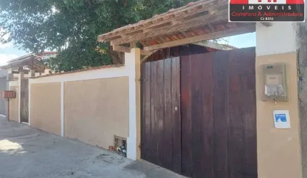 Casa de madeira para locação com Ótima localização !!