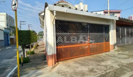 CASA COM CONJUNTO DE GARAGENS - ÁGUA RASA