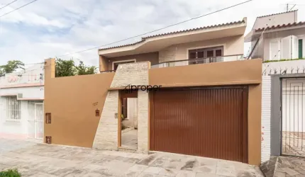 Sobrado com 4 dormitórios à venda, 270 m² no Centro de Pelotas/RS