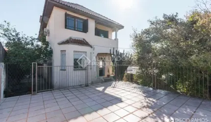 Casa em condomínio fechado com 4 quartos à venda na Rua Tobias Barreto, 369, Partenon, Porto Alegre, 190 m2 por R$ 585.000