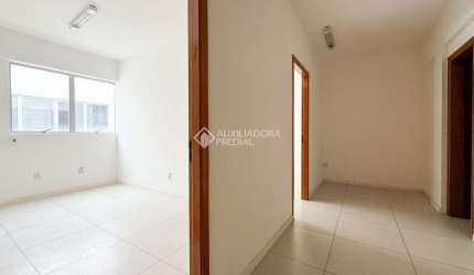 Sala comercial à venda na Rua Felipe Camarão, 736, Rio Branco, Porto Alegre, 35 m2 por R$ 250.000
