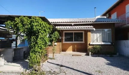Casa com 2 quartos à venda na PROFESSOR VICENTE MANOEL SILVEIRA, 60, Pinheira, Palhoça, 50 m2 por R$ 350.000