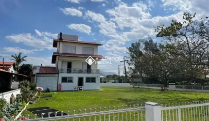 Casa com 4 quartos à venda na das Flores, 872, Pinheira, Palhoça, 240 m2 por R$ 3.710.000