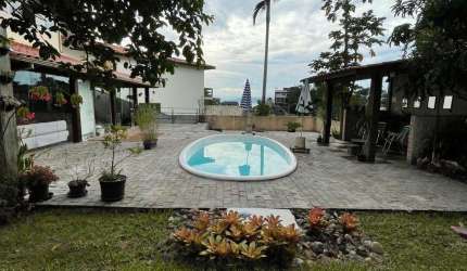 Casa com 4 quartos à venda na Rua Édio Ortiga Fedrigo, 93, Centro, Florianópolis, 250 m2 por R$ 1.600.000