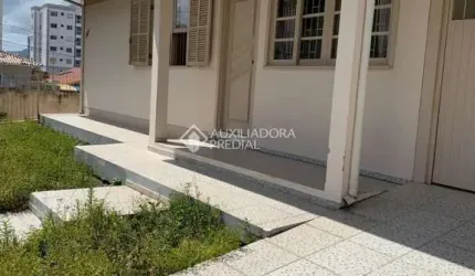 Casa com 3 quartos à venda na Rua José Machado Simas, 188, Capoeiras, Florianópolis, 158 m2 por R$ 870.000
