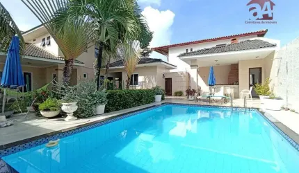 LINDA CASA ALTO PADRÃO EM VILAS DO ATLÂNTICO COM 6 DORMITÓRIOS E PISCINA.