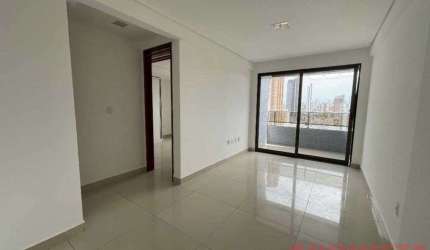 Alugo ótimo apartamento no 8º andar  com moveis planejados próximo ao Bessa Shopping
