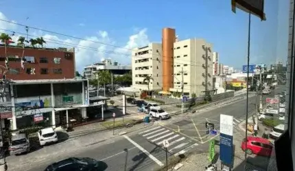 Alugo sala comercial com excelente Localização na Av Edson Ramalho