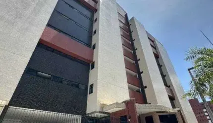 Vendo excelente apartamento na Av Epitacio Pessoa á poucos metros do Mar
