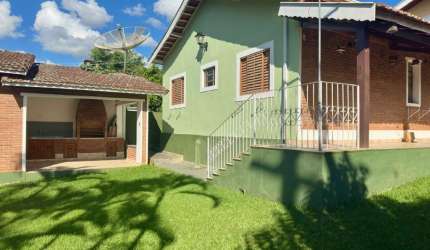 Casa à Venda em São Bento do Sapucaí