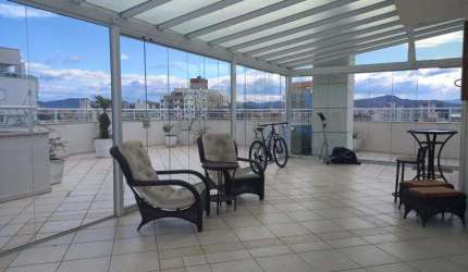 Apartamento para Venda Cobertura com piscina e 4 vagas de garagem no Estreito. FLORIANOPOLIS