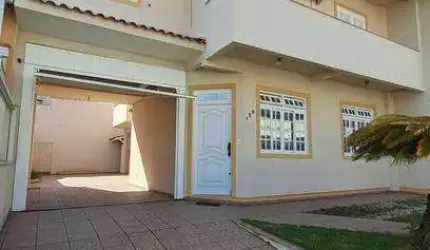 Casa Residencial para Venda Casa com 2 pisos no Balneário Estreito. FLORIANOPOLIS