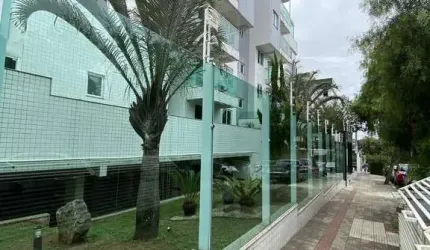 Vendo lindo apartamento de dois quartos com suíte e semi-suíte no Planalto