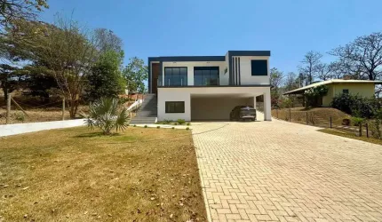 Vendo casa quatro quartos Condomínio Gran Royalle, Lagoa Santa - MG