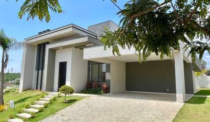 Casa Térrea à venda no Condomínio Shambala III em Atibaia.