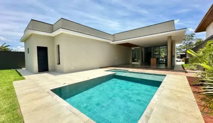 Casa à venda no Condomínio Shambala II em Atibaia. com 4 Quartos