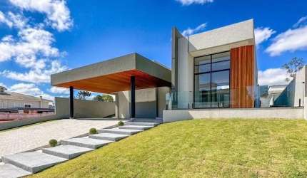 Linda Casa à venda no Condomínio Equilibrium em Atibaia.