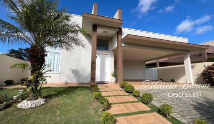 Maravilhosa casa á venda no Condomínio Shambala II em Atibaia -SP !!!!!