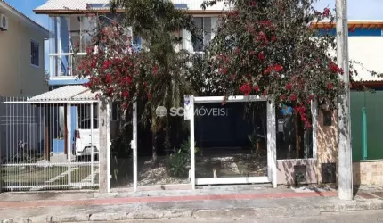 Casa com 3 quartos à venda no São João do Rio Vermelho, Florianópolis  por R$ 950.000