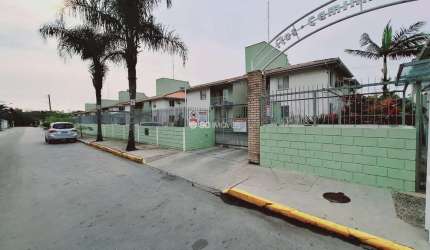 Apartamento com 3 quartos à venda no Vargem do Bom Jesus, Florianópolis  por R$ 460.000