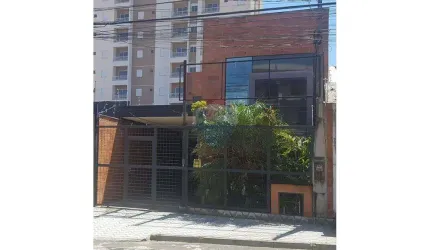 Galpão bem localizado e espaçoso