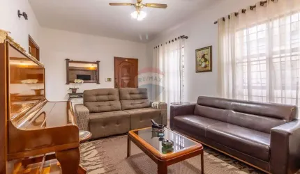 Casa à venda na Vila Independência/Mangal em Sorocaba-SP com 4 dormitórios, 2 banheiros e 4 vagas