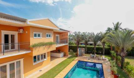 Casa Condomínio Lago Azul Residencial e Golfe Clube  com 5 suítes