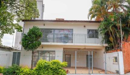Casa com 4 quartos (1 suíte) e 350.m² de área construída à venda no Jardim Europa