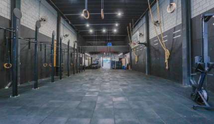 Ponto comercial / Galpão à venda com 670 m² na Vila Augusta - Centro Sorocaba