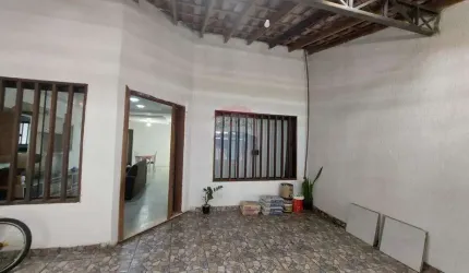 Casa à Venda com 2 quartos, sendo 1 suíte com 245 m², Jardim Betânia