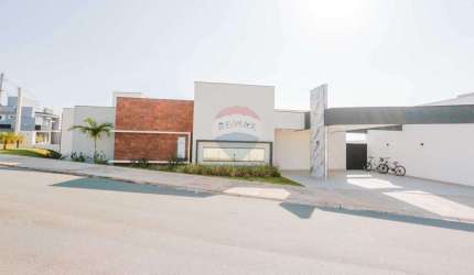 Casa Terrea  de 3 quartos com Piscina no Condomínio Villagio Milano
