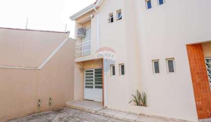 Casa Sobrado Com 2 Dormitórios Ambos com Suíte, Sala, Cozinha, 1 Vaga de Garagem,  Lavanderia e Área Gourmet