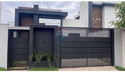 Oportunidade Única em Boituva/SP – Casa Térrea com Alto Padrão de Acabamento e Piscina!