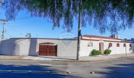 Casa à venda Jardim Vera Cruz | 3 Quartos | 1 Suíte | 5 Vagas | Esquina