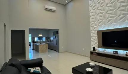 Casa Com Fino Acabamento no Parque Dez