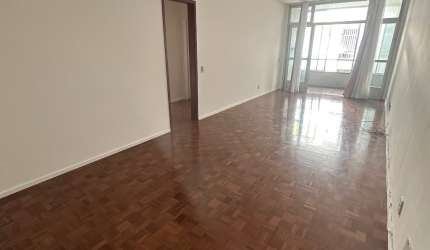 Excelente apartamento a 300 metros da praia.