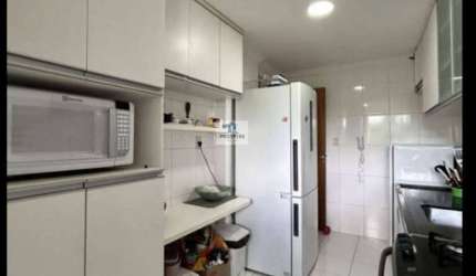 Apartamento à venda, no Condomínio Bosque Imperial,  em Lauro de Freitas, Pitangueiras, com 3 quartos, 82m²