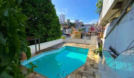 casa em Condomínio no Candeal