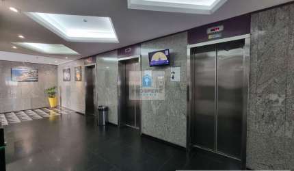 Sala Comercial 1 vaga de garagem, Localizada no Caminho das Árvores, Ed. CEMPRE.