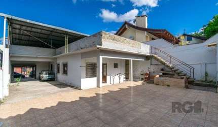 Casa no Sarandi de 2 dormitórios e 2 vagas