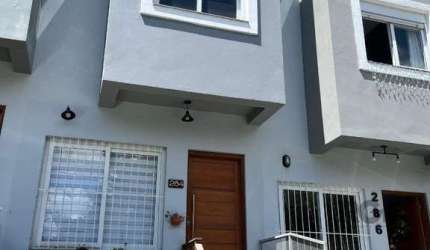 Sobrado 3 dormitórios à venda Guarujá Porto Alegre/RS