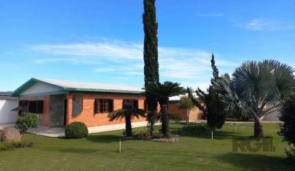 Casa 161m² - 2 dormitórios, 4 vagas no bairro Santo Onofre em Viamão