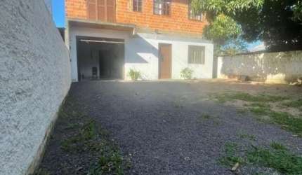 Casa 2 dormitórios bairro Lami
