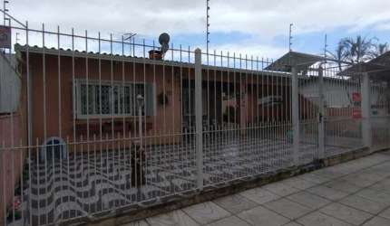 Casa no bairro Aberta dos Morros - 5 dormitórios