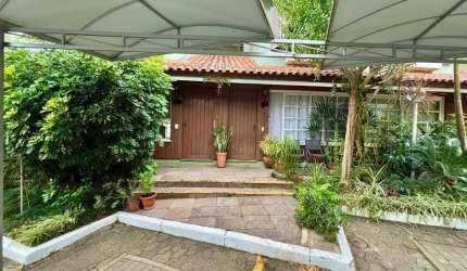 Excelente Casa 2 Dormitórios em Condomínio Fechado