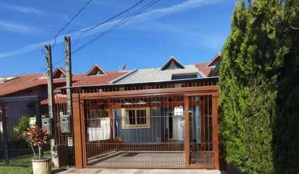 Casa no bairro Hípica - 2 dormitórios