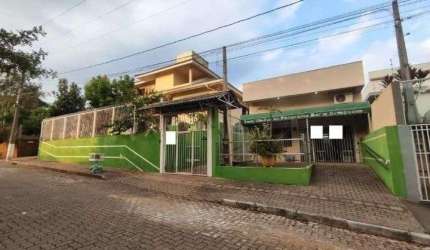 Casa à venda 708,00m² por R$ 2.800.000