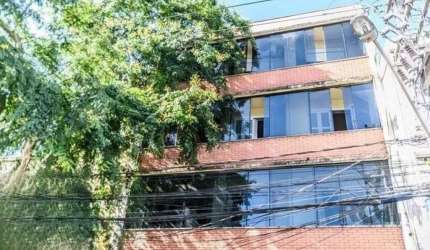 Apartamento com 03 dormitórios no Bairro Rio Branco de Porto Alegre