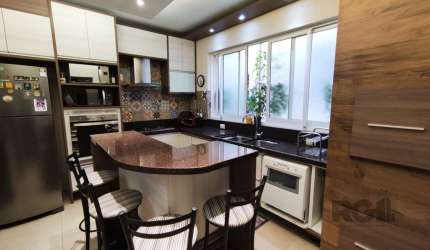 Apartamento 3 dormitórios com churrasqueira no Bom Fim